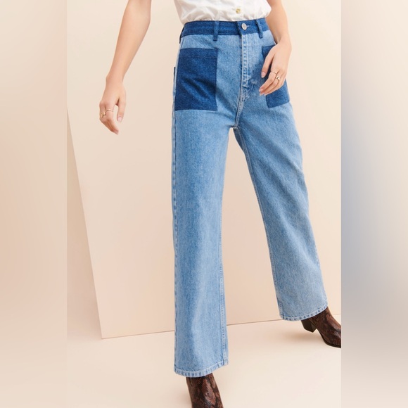 Patch Pocket High-Waisted Wide Leg Jeans - Picture 4 of 5